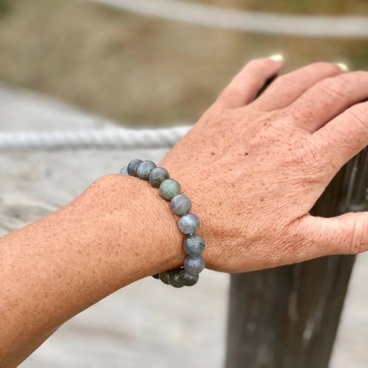 Labradorite Bracelet for Strengthening Intuition and Against Depression