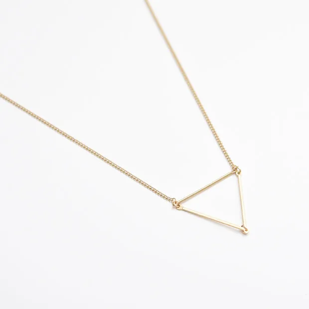 Linking-Tri Short Necklace