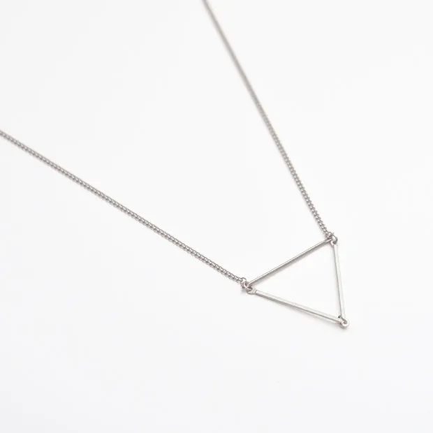 Linking-Tri Short Necklace